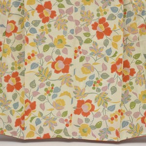 Vintage Kimono Silk Fabric: Floral Pattern, upcycled material, 1970s