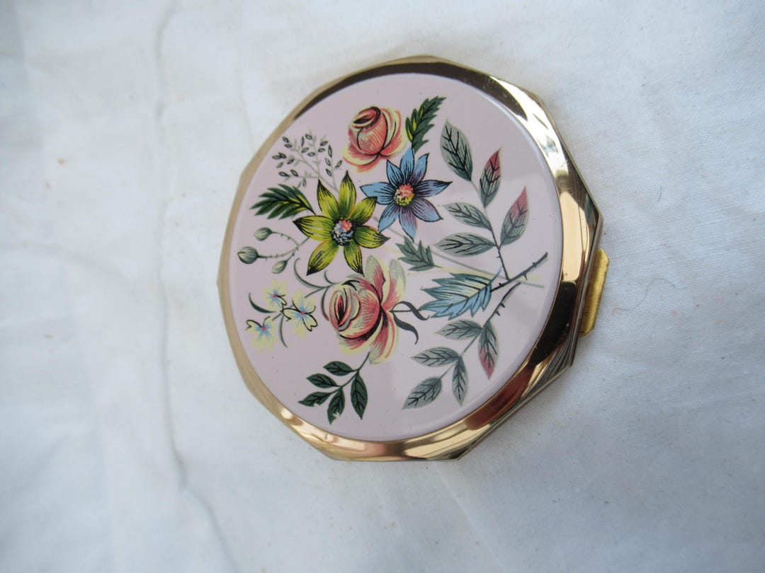 Vintage Pretty Powder Compact by Stratton Compact Floral Gold Tone Make ...