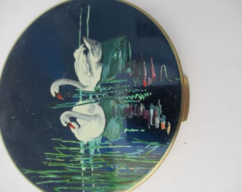 Vintage Pretty Powder Compact by Stratton Compact Bird Design Gold Tone   Make Up Glamour Mid Century Collectible