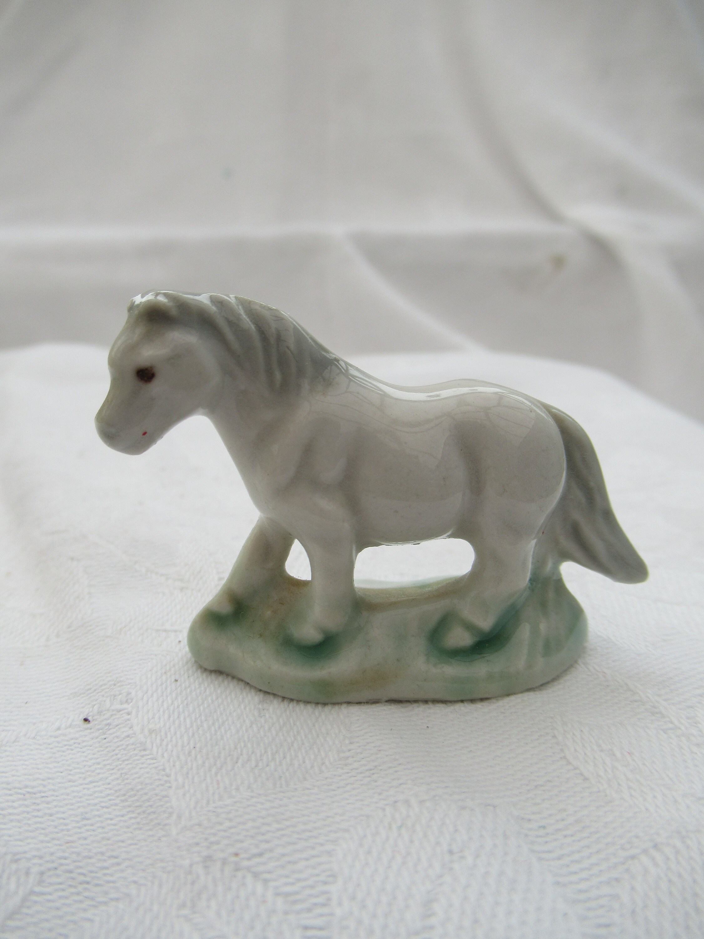 Wade White Horse - Etsy UK