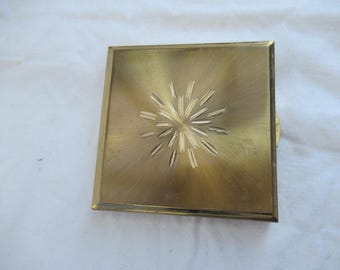 1960s Square Powder Compact by Kiu Vintage Compact Gold Tone   Make Up Glamour Mid Century Made in Prague Collectable