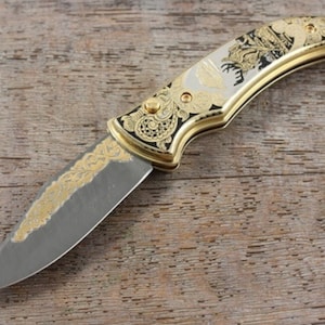 Premium Elite unique goldplated handpainted knife Deer hunter
