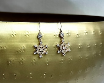 Snowflake Earrings, Handmade Jewelry, Snowflake Jewelry, 14k Gold Jewelry, Christmas Jewelry, Elegant Snowflake Jewelry, Winter Jewelry