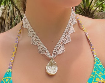 Lace Mother of Pearl Necklace | Summer Jewelry | Mermaid Core Necklace | Pearl and Quartz Jewelry | Pearl Necklace