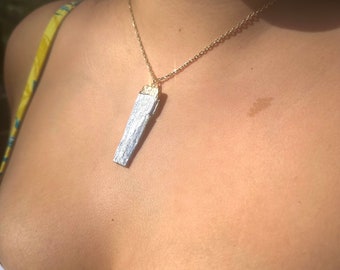 Layering Raw Kyanite Gold Necklace for Women, Kyanite Healing Crystal Pendant Necklaces for Men, Long Necklace, Natural Kyanite Jewelry