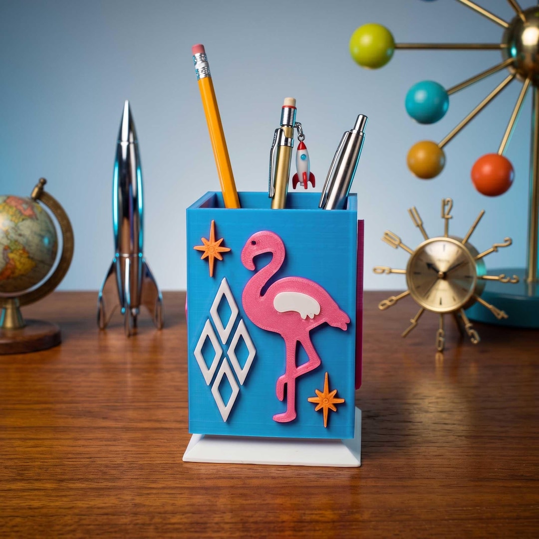 Atomic Pink Flamingo Midcentury Modern Makeup Brush Holder | Paint