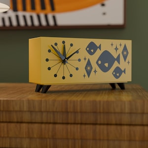 Atomic Fish Desk Clock – Retro Mid-Century Modern Atomic Space-Age Clock USA Made MCM Vintage-Inspired Starburst Design MidMod Decor