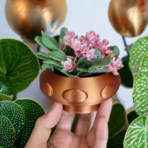 Space Age UFO Spaceship Planter | 3d Printed Planter | Cactus Succulent Mid Century Modern Décor | Indoor Plants | Retro Home Décor 1960s