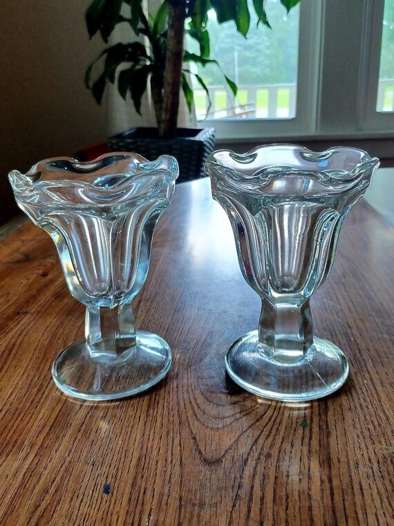 Vintage 1960s Anchor Hocking Glass All Purpose Serving Bowl Vintage 1960s Anchor Hocking Glass All Purpose Serving Bowl