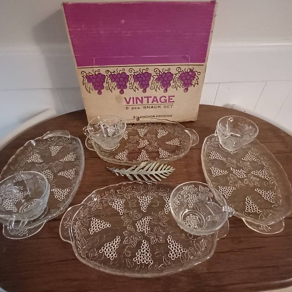 Vintage 1950s Anchor Hocking Crystal 8 Piece Snack Set Plates & Cups w Grapes on the Vine Pattern Original Box Mcm Mid Century FREE SHIPPING