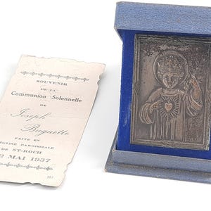 Boîte souvenir de communion plaquée argent avec carte sainte antique 1937