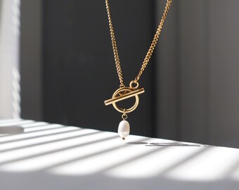 Minimalistic Jewelry | Tarnish Free | Gold Plated | Everyday Jewelry | Pearl Jewelry | Pearl Toggle Necklace