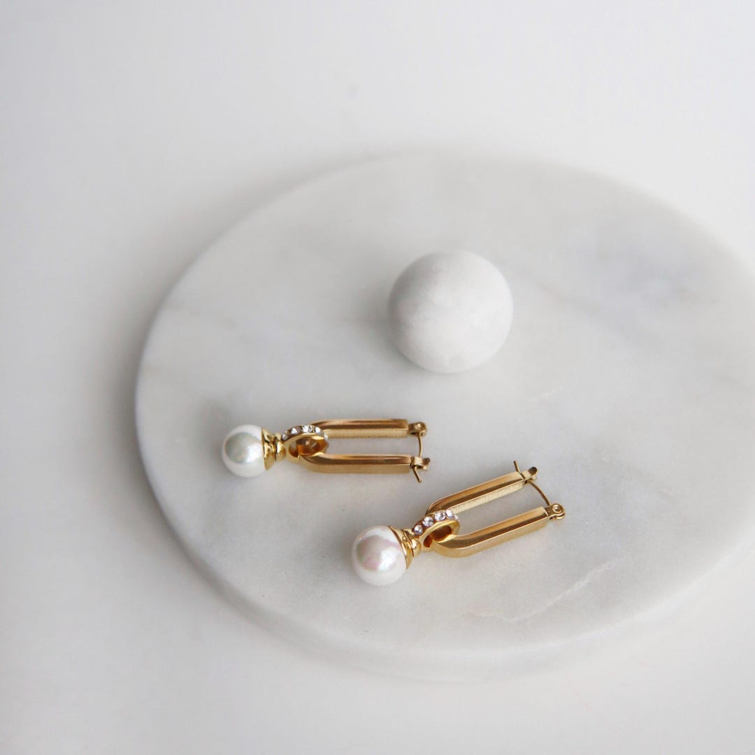 Cortlynn Pearl Hoops main image 1