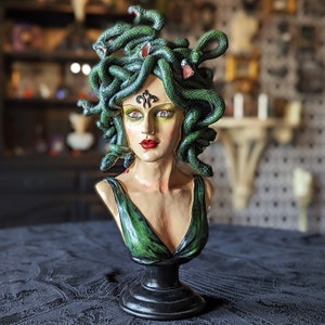 Medusa Bust W/ Red Led Eyes, Medusa statue, Medusa sculpture, Gothic Dark decor, Halloween Decor, Pagan Mythology Decor