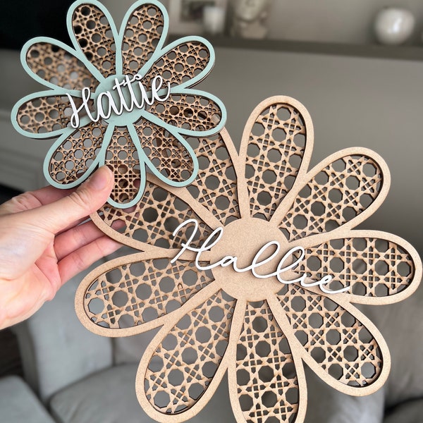 Rattan Daisy Sign | Personalised name sign | Wooden gift | Rattan wall deco | Nursery deco | Bedroom wall deco | Baby gift | Baby arrival