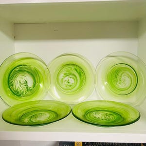 Midcentury Green Swirl Glass Plates, Set of 5, Vintage MCM Style, Handmade Dining Plates, Retro Glassware Gift, Tableware, Dishes Dinnner