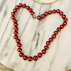 Vintage Red Pearl Necklace, Round Acrylic Beads, Single Strand 18 inch, Silver Toned Clasp Fashion Accessory for Women Gift