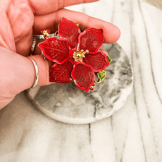 Kenneth Cole Poinsettia Brooch Mesh Metal Red Gre… - image 4