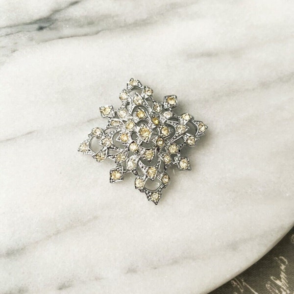 Vintage Sarah Coventry Brooch - Silver Toned Metal - Rhinestone Crystal Accent Retro Glam Cottagecore Pin