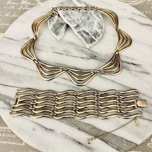 Vintage Signed Monet Necklace and Bracelet Set Gold Toned Wavy Abstract MCM