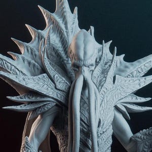 Custom 3D Printed BG3 Baldur&#39;s Gate 3 (III) Emperor Miniature/Statue