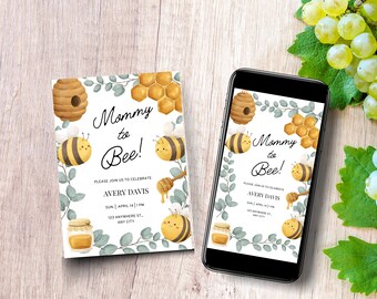 Puede incluir: Una invitación a un baby shower con temática de abejas. La invitación presenta ilustraciones de acuarela de abejas, panales y una colmena. El texto dice "Mommy to Bee!" e incluye los detalles del evento.