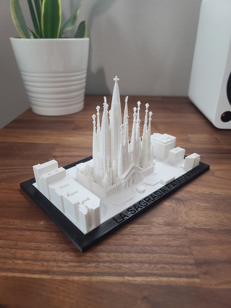 3D-Printed SAGRADA FAMILIA Replica Model Eco-designed Barcelona Gaudi Spain Cathedral Monument Landmark Souvenir by MiniCity3D image 4