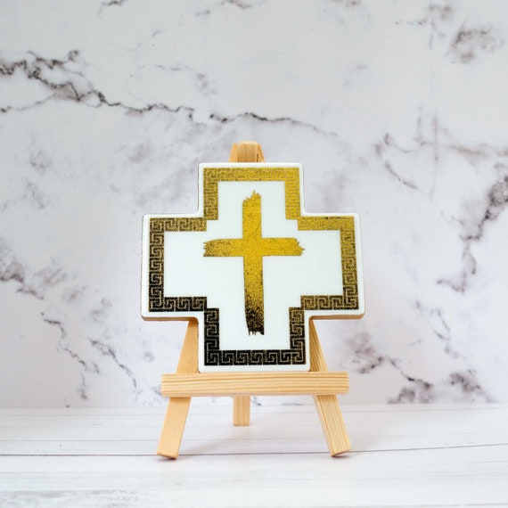 Greek key cross clearance