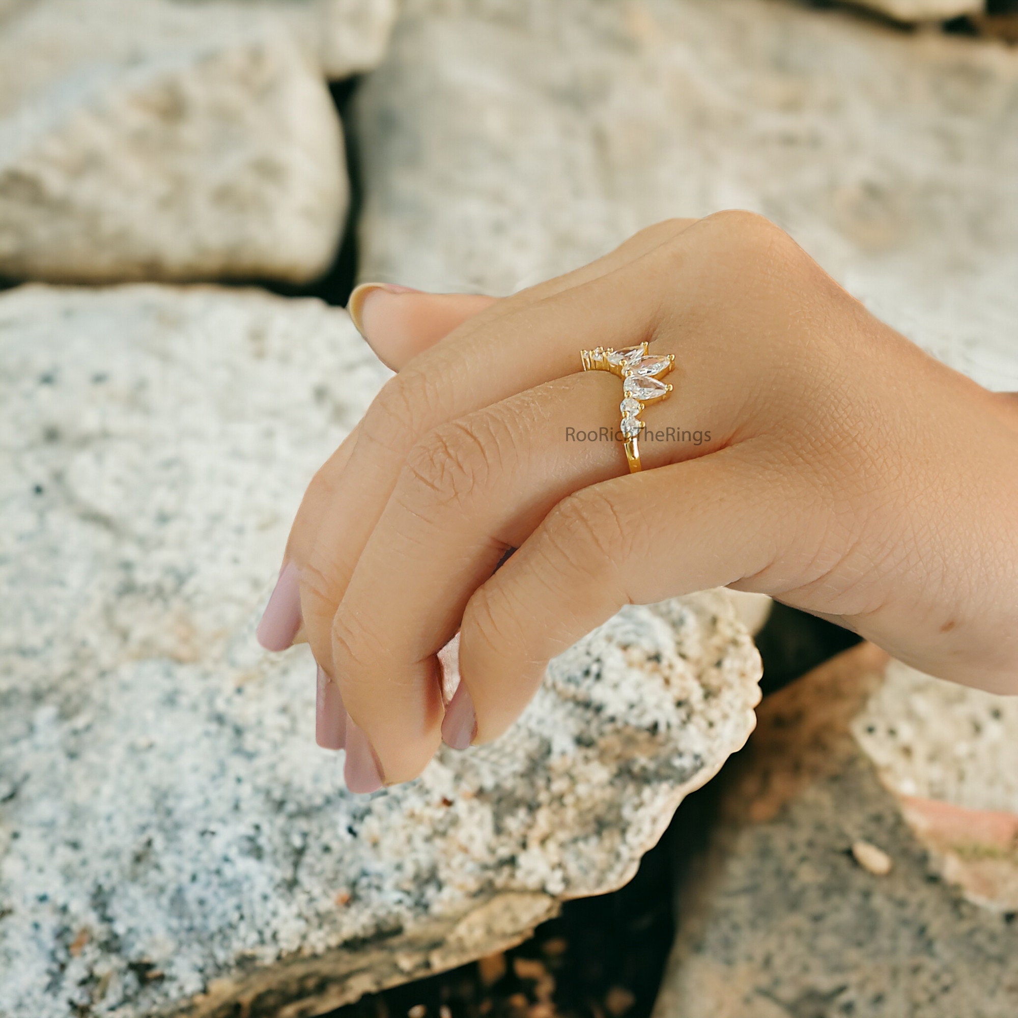 Curved Wedding Band Women Vintage Solid 14K Yellow Gold Moissanite ...