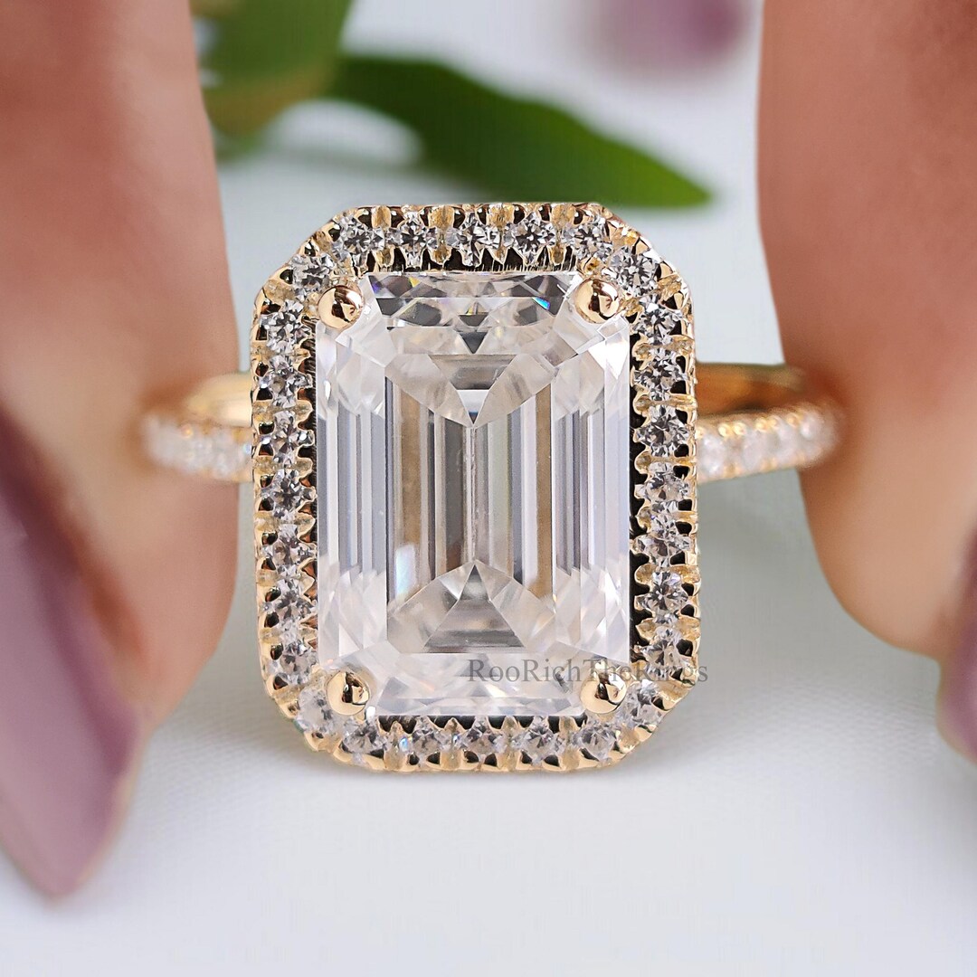 Emerald Cut Moissanite Engagement Ring, Colorless Solitaire Ring ...