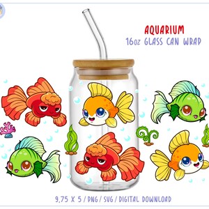 May include: A clear glass can wrap with a bamboo lid and a glass straw. The wrap features cartoon goldfish in various colors, including red, orange, and green, with bubbles and aquatic plants. The text "AQUARIUM 16oz GLASS CAN WRAP" is displayed.