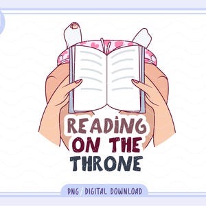 Peut inclure: Illustration de mains tenant un livre ouvert avec le texte "READING ON THE THRONE". L'image a une bordure bleu clair et un logo "CUTE" dans le coin supérieur gauche. Le livre est ouvert sur des pages blanches.