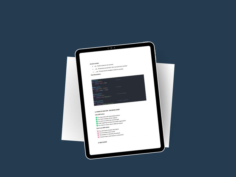 Może przedstawiać: Tablet wyświetlający dokument z tekstem i fragmentami kodu, spoczywający na białej kartce na ciemnoniebieskim tle. Dokument zawiera punktor i sekcję zatytułowaną "Key Descriptions".