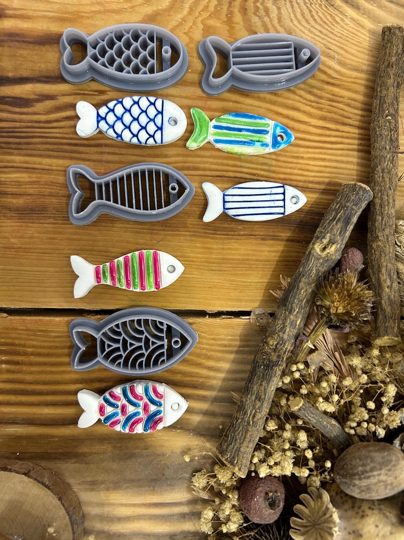 Iliya Gold Fish Cutter - 25 Fish Shaped Cookie Cutters in 1 Set, Mini
