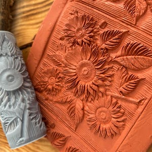 Sunflower Texture Roller: 3D Embossing for Clay & Soap (10cm)