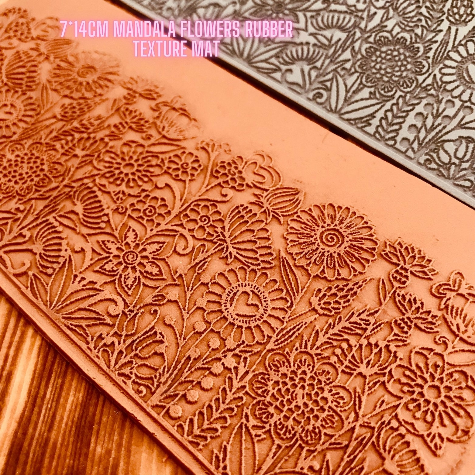 Rubbertextuurmat mandala bloem: polymeerklei en keramiek (7 x 14 cm)