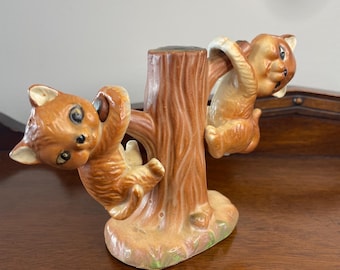 Vintage Kittens Hanging from Branch Salt and Pepper Shakers – Ceramic Porcelain – 1950s Style Cat Collectible – Rare and Adorable Gift