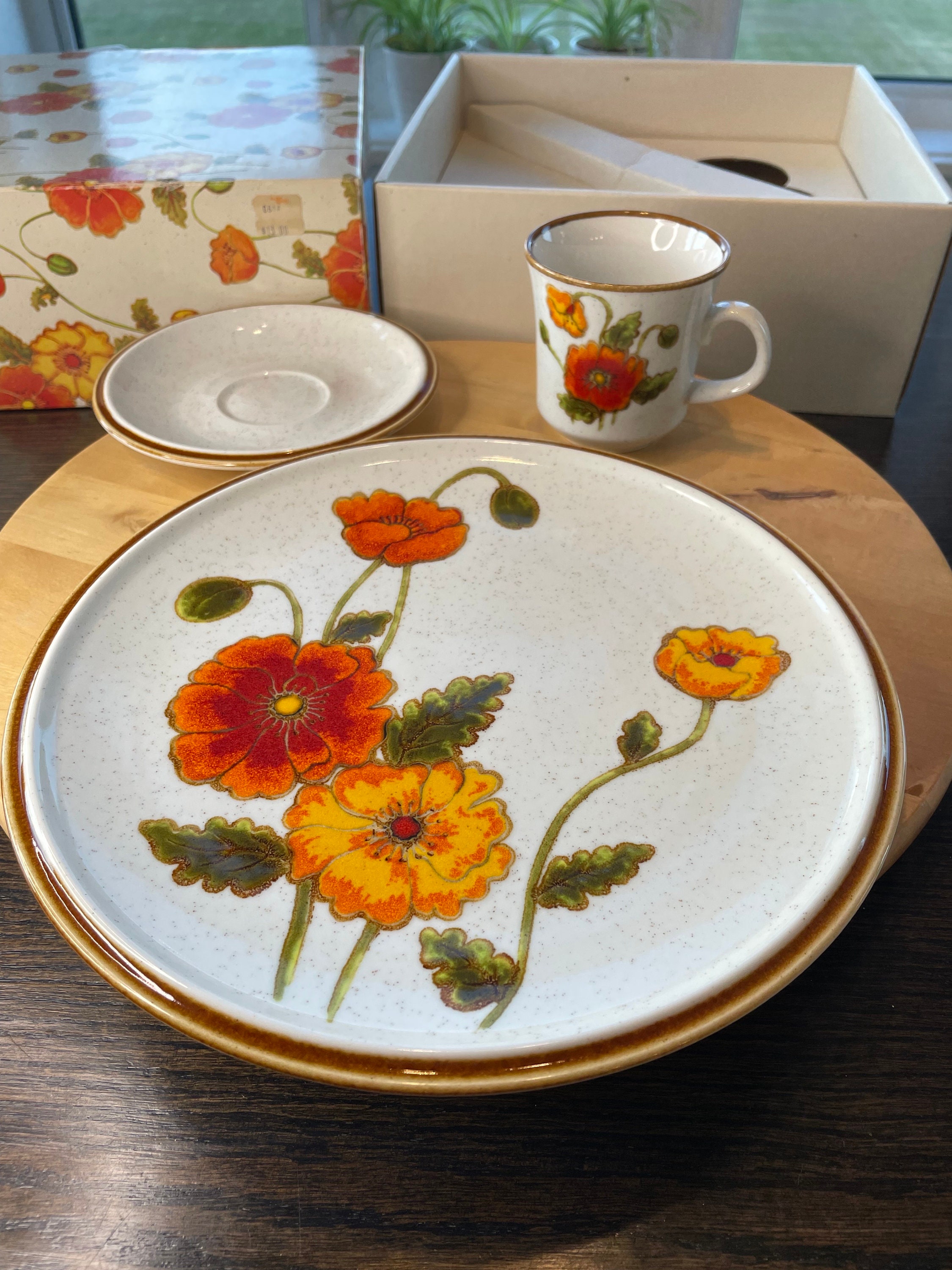 Mikasa カントリーストア プレート29枚セット ヴィンテージ Vintage Mikasa California Poppies Place Setting: Floral Plate, Cup