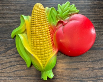 Vintage 1978 Chalkware Vegetable Wall Plaque: Retro Kitchen Decor