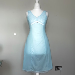TAILLE S bleu bébé clair vintage dentelle rose slip robe