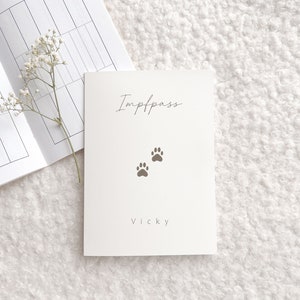 Impfpasshülle Pfoten Hund Katze personalisierbar Mit Namen minimalistisch