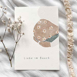 Karte zur Schwangerschaft Liebe im Bauch Schwangerschaftsverkündung Geschenk zur Schwangerschaft Blüten Aquarell Illustration A6 Postkarte