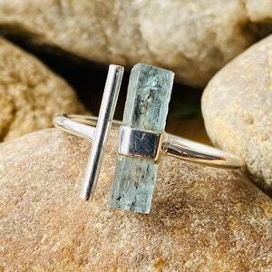 Raw Aquamarine Ring, Adjustable Aqua Silver Stick Ring, March Birthstone Jewelry, Aquamarine Stick, Silver Handmade Ring, Birthday Gift AQUAMARINE