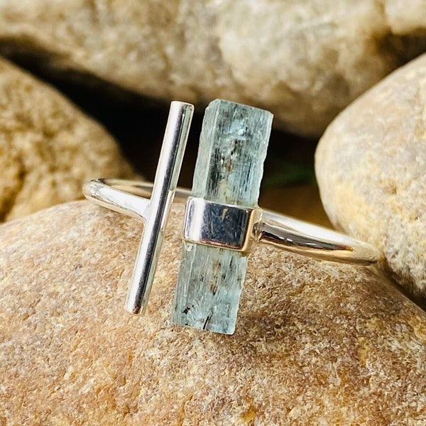 Raw Aquamarine Ring, Adjustable Aqua Silver Stick Ring, March Birthstone Jewelry, Aquamarine Stick, Silver Handmade Ring, Birthday Gift