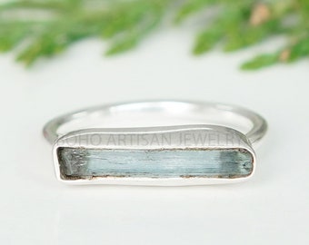 Raw Aquamarine Bar Ring, Pencil Bar Ring, Distinctive Ring, Natural Aquamarine Ring, March Birthstone, Engagement Ring,  Gift for Her