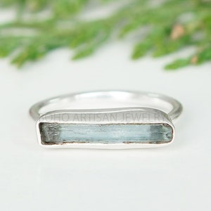 Raw Aquamarine Bar Ring, Pencil Bar Ring, Distinctive Ring, Natural Aquamarine Ring, March Birthstone, Engagement Ring,  Gift for Her