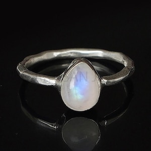 Tear Drop Moonstone Ring, Hammered Texture Band, Cabochon Ring, Crystal Stone Silver Jewelry, Blue Fire Moonstone, July Birthstone, Gift.