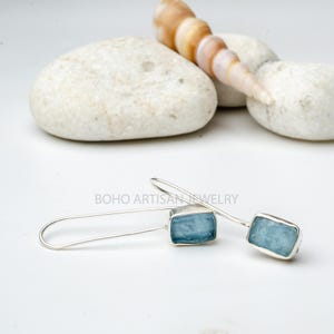 Raw Aquamarine Gold Earring, 14K Gold Earring, Dangle Earring, Blue Gemstone Earring, Raw Stone Jewelry, July Birthstone, Christmas Gift imagen 8