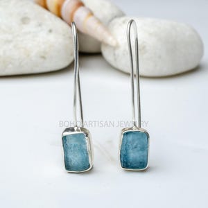 Raw Aquamarine Gold Earring, 14K Gold Earring, Dangle Earring, Blue Gemstone Earring, Raw Stone Jewelry, July Birthstone, Christmas Gift imagen 7