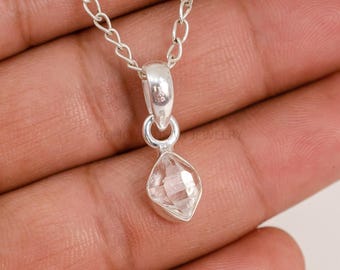 Ciondolo in cristallo Herkimer grezzo, ciondolo per collana Herkimer bianco, gioielli con pietre preziose grezze, pietra portafortuna di aprile, cristallo curativo, regalo per lei